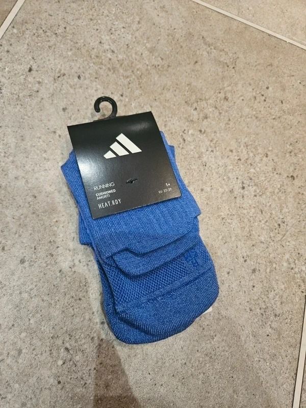 (4-5.5/6-8/11-12.5)brand new Adidas blue running x 4D Heat.Rdy socks